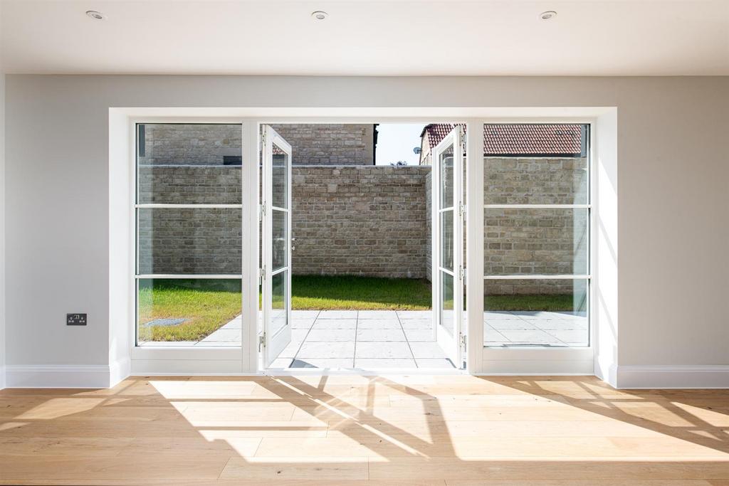 Plot 16 Reception 3.jpg
