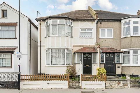Bishops Park Road, London