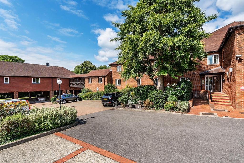 27-Holly-Court-7.jpg