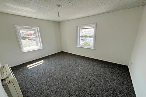 2 bedroom flat to rent, Bournemouth