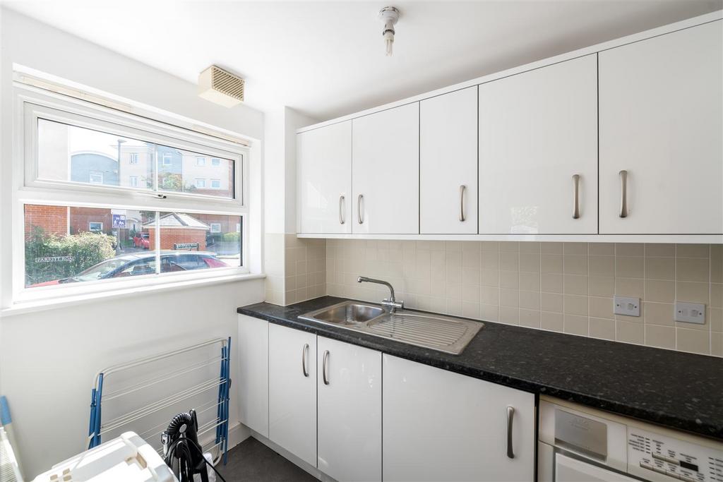 6 Burrage Road internals13.jpg