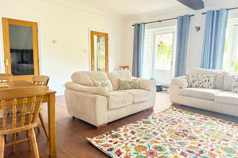 3 bedroom house to rent, Greencliffe Drive, York