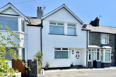 3 bedroom terraced house for sale, John Street, Llanrwst