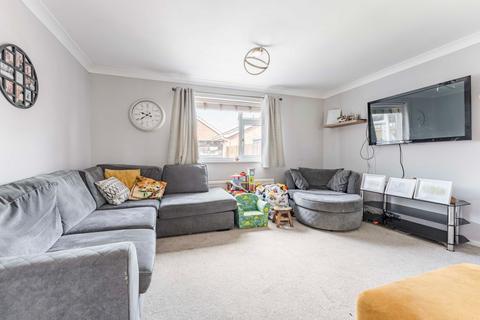 27 Church View, Harleston, IP20 9HR