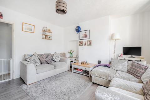 23 First Avenue, Dursley, GL11 4NW