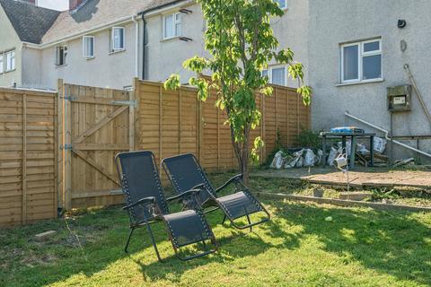 23 First Avenue, Dursley, GL11 4NW