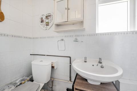 23 First Avenue, Dursley, GL11 4NW