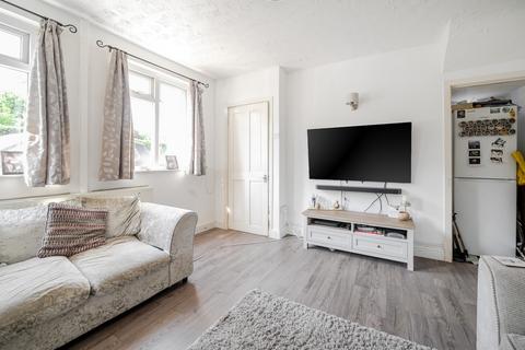 23 First Avenue, Dursley, GL11 4NW