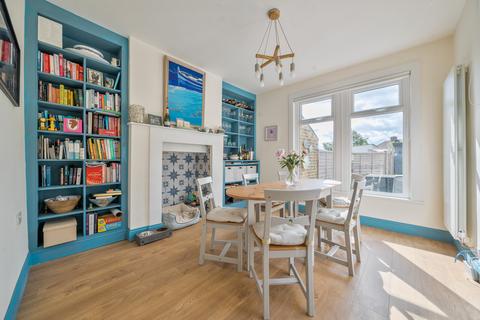 106 Gloucester Road, Kingston Upon Thames, KT1 3QN