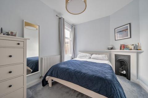 106 Gloucester Road, Kingston Upon Thames, KT1 3QN