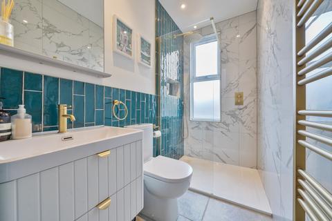 106 Gloucester Road, Kingston Upon Thames, KT1 3QN