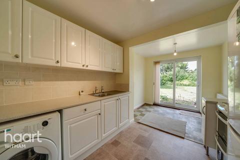 6 Chelmer Road, Witham, CM8 2EU