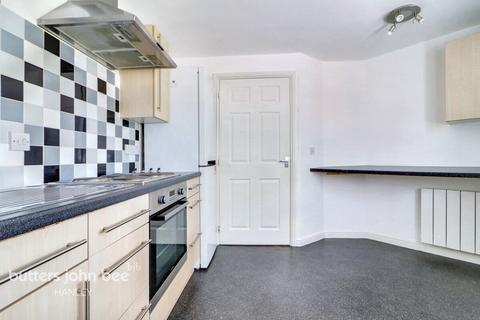 17 Boatman Drive, Stoke-on-trent, ST1 5PD