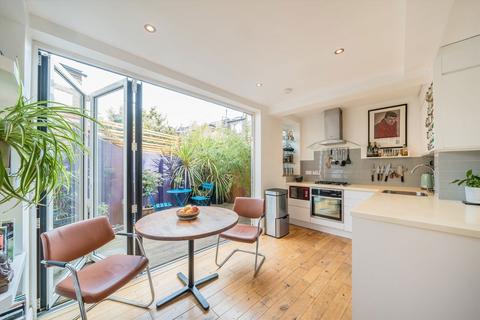 2 bedroom flat for sale, Leconfield Road, London N5