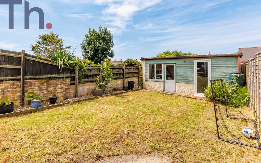 Rear Garden with Studio/Chalet