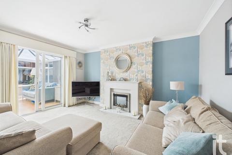 3 bedroom detached house for sale, Farcroft Close, Offerton, Stockport, SK2