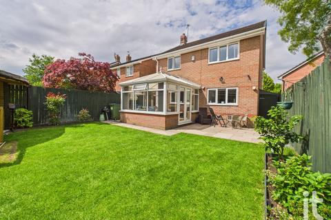 3 bedroom detached house for sale, Farcroft Close, Offerton, Stockport, SK2