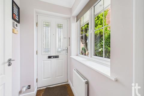 3 bedroom detached house for sale, Farcroft Close, Offerton, Stockport, SK2