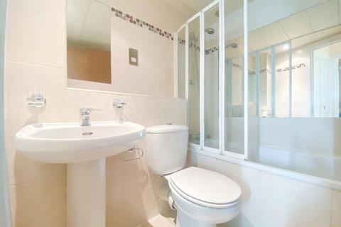 2 bedroom apartment to rent, Platinum House, Harrow, HA1