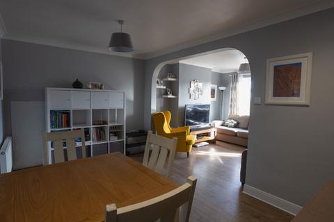 68 Grange Road, Romford, RM3 7DX