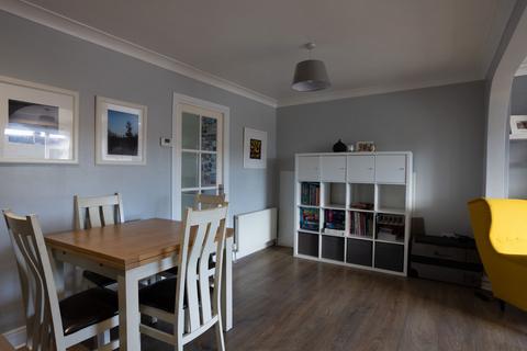 68 Grange Road, Romford, RM3 7DX