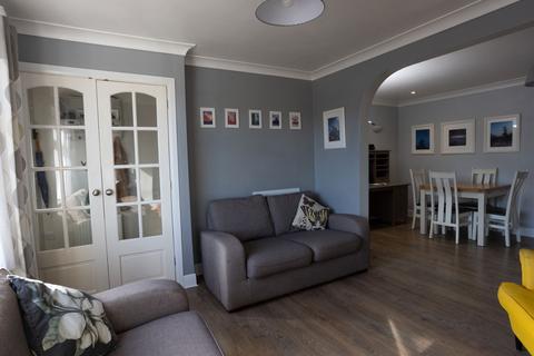 68 Grange Road, Romford, RM3 7DX