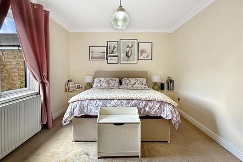 97 Teversham Drift, Cambridge, CB1 3LL