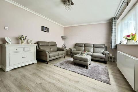 84 Millfield, New Ash Green, Longfield, DA3 8HN