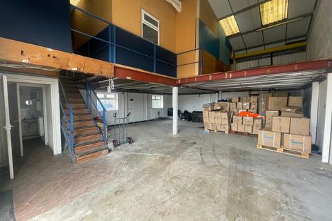 Warehouse to rent, Burial Ground Ln Maidstone ME15 6TA