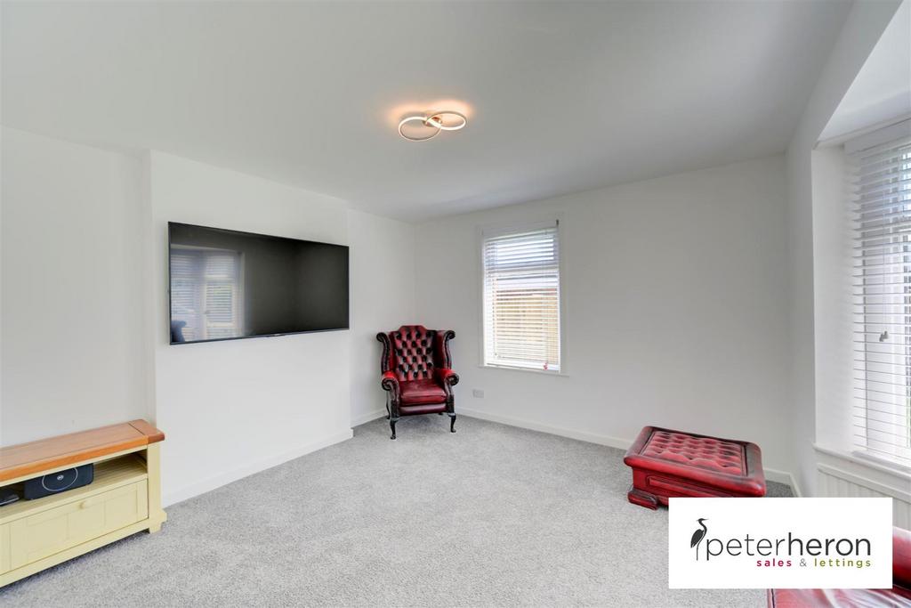 Bedroom 4/Lounge