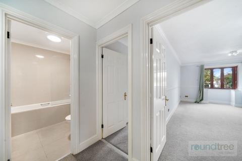 2 bedroom apartment for sale, Ashmoor Lodge, Beech Walk, Mill Hill, NW7