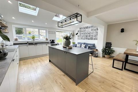 2 Chirgwin Road, Truro, TR1 1TT