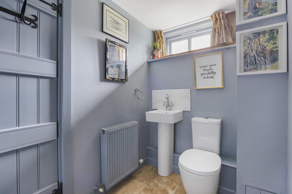 Cloakroom/utility