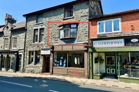 undefined, Ancaster Square, Llanrwst