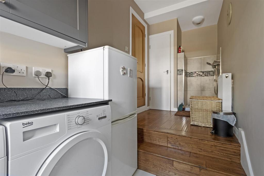Utility room/shower area