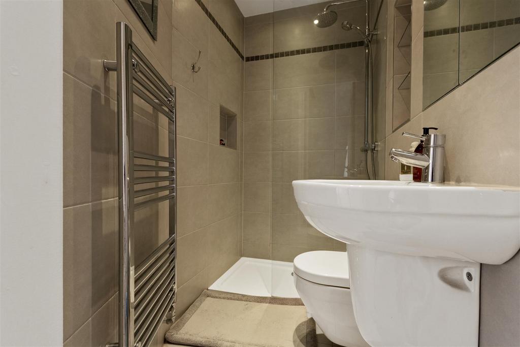 Ensuite shower room