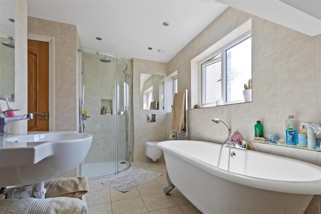 Luxury house bathroom