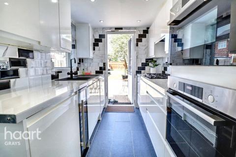 5 Grays End Close, Grays, RM17 5QR