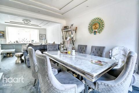5 Grays End Close, Grays, RM17 5QR