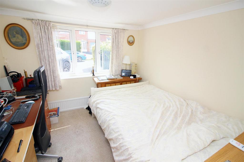 Ground floor bedroom.jpeg