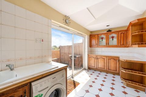 16 Boscombe Road, Worcester Park, KT4 8PL