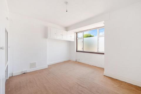 16 Boscombe Road, Worcester Park, KT4 8PL