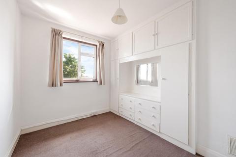 16 Boscombe Road, Worcester Park, KT4 8PL