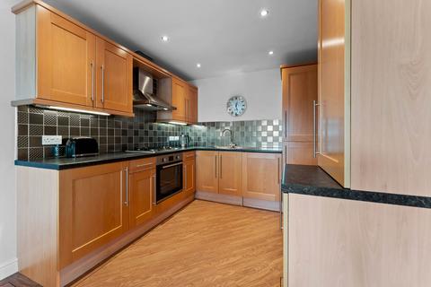 37 Castle Hey Close, Bury, BL9 8JQ