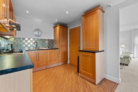 37 Castle Hey Close, Bury, BL9 8JQ