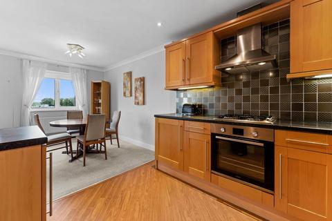 37 Castle Hey Close, Bury, BL9 8JQ