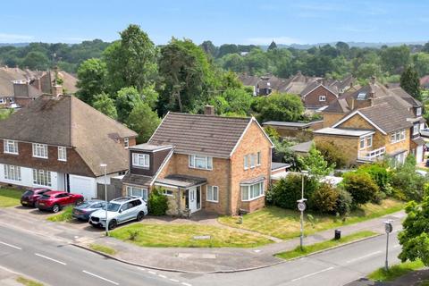 5 bedroom detached house for sale, Betchworth Avenue, Reading