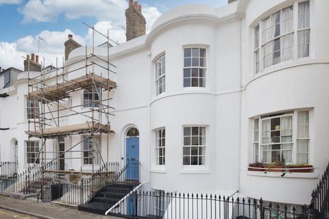 6 Guildford Lawn, Ramsgate, CT11 9AY