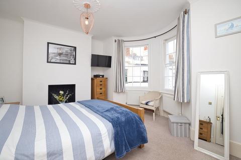 6 Guildford Lawn, Ramsgate, CT11 9AY