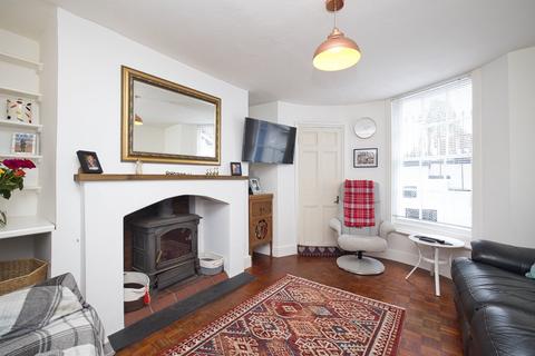6 Guildford Lawn, Ramsgate, CT11 9AY